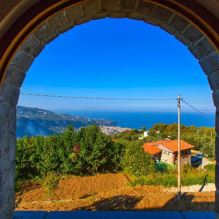 Sirentum Seaview Pool & *