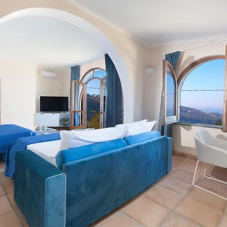 Sirentum Seaview Pool&spa *