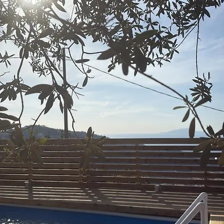 Sirentum Seaview Pool&spa Villa *