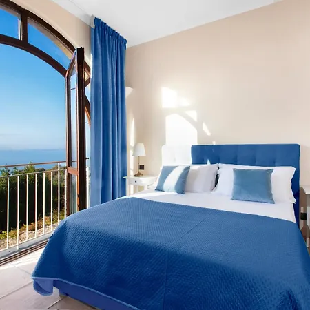 Вилла Sirentum Seaview Pool &