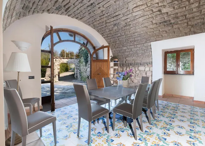 Sirentum Seaview Pool &