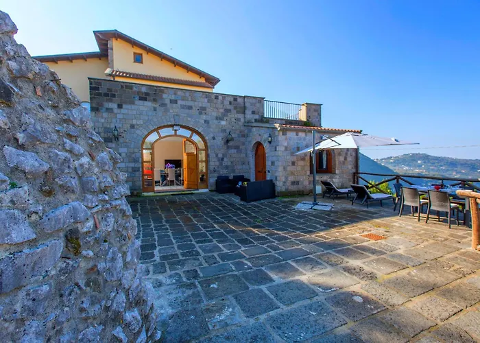 Sirentum Seaview Pool & Villa